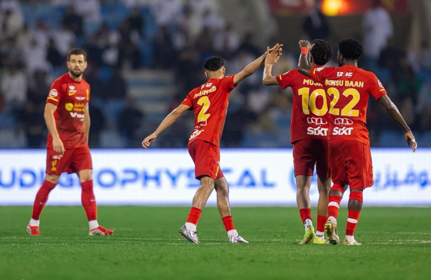 القادسية يسخر من الأهلي السعودي ويشعل مواقع التواصل الاجتماعي بتغريدات نارية (صور)