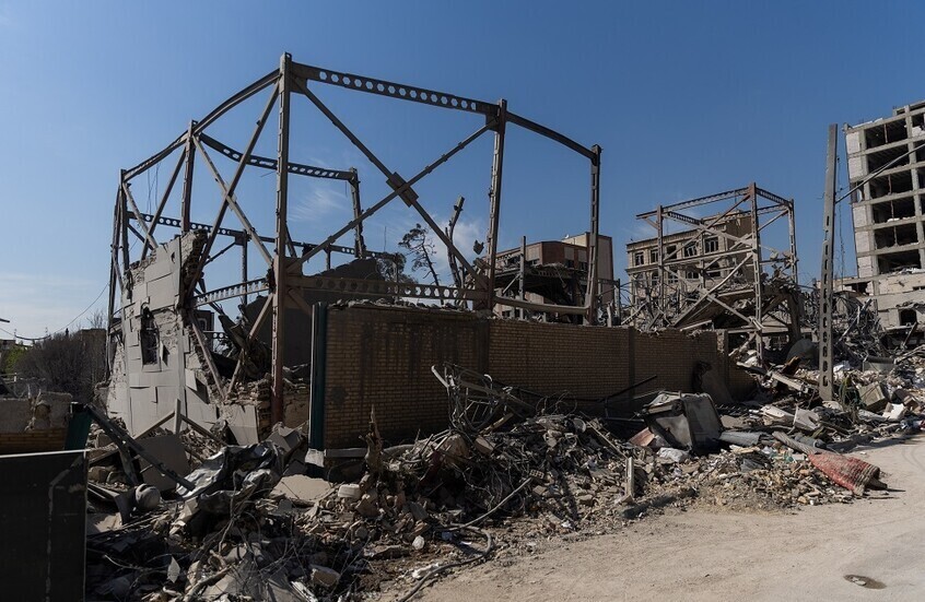 إيران: بين ضحايا العدوان الأمريكي الإسرائيلي 200 معلم وطالب والدمار طال آلاف المباني المدنية