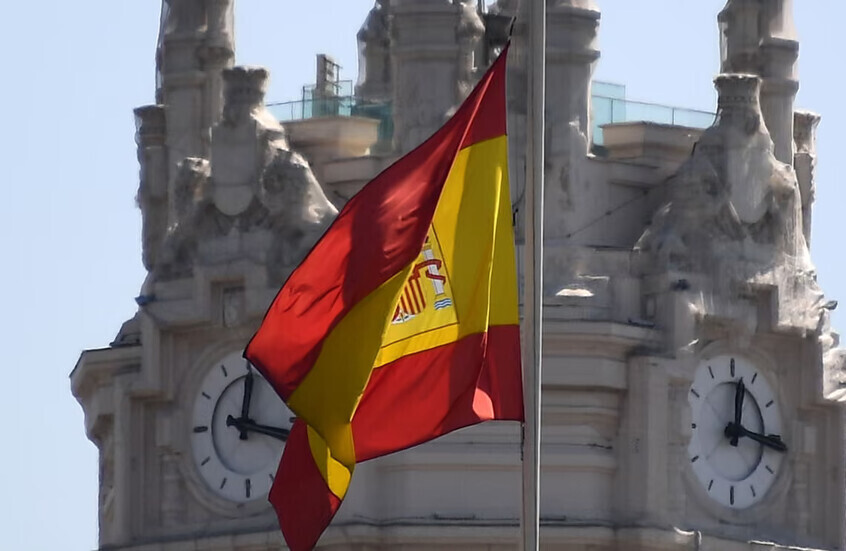 إسبانيا.. انهيار برج من قلعة إسكالونا التاريخية (فيديوهات)