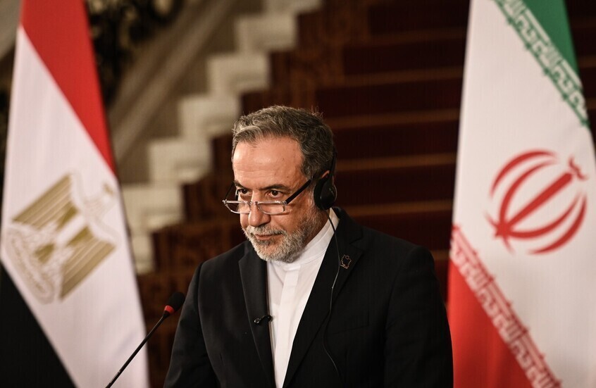 عراقجي: "المظلة الأمنية" الأمريكية "مثقوبة" ولن تحل مشكلة مضيق هرمز