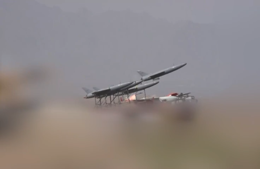 مشاهد لإطلاق سرب من المسيرات الإيرانية باتجاه إسرائيل