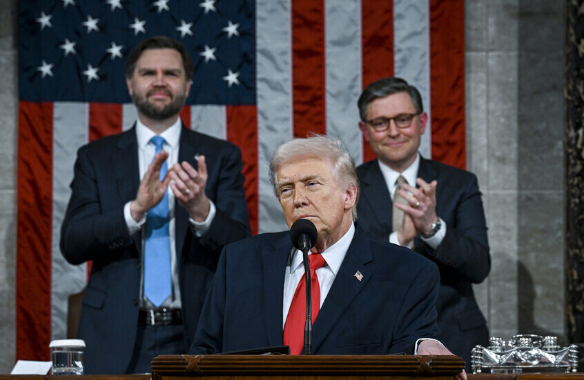 ترامب وفانس يظهران معا في البيت الأبيض وسط أنباء عن خلاف حاد حول إيران