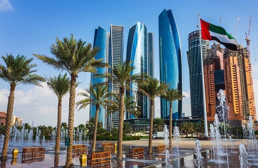 مقتل شخص جراء سقوط صاروخ على سيارة مدنية بمنطقة الباهية في أبو ظبي