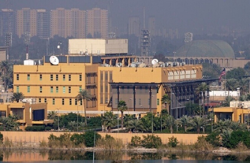 الدفاعات الجوية تتصدى لمسيرات تهاجم السفارة الأمريكية في بغداد وانفجارات تهز أربيل