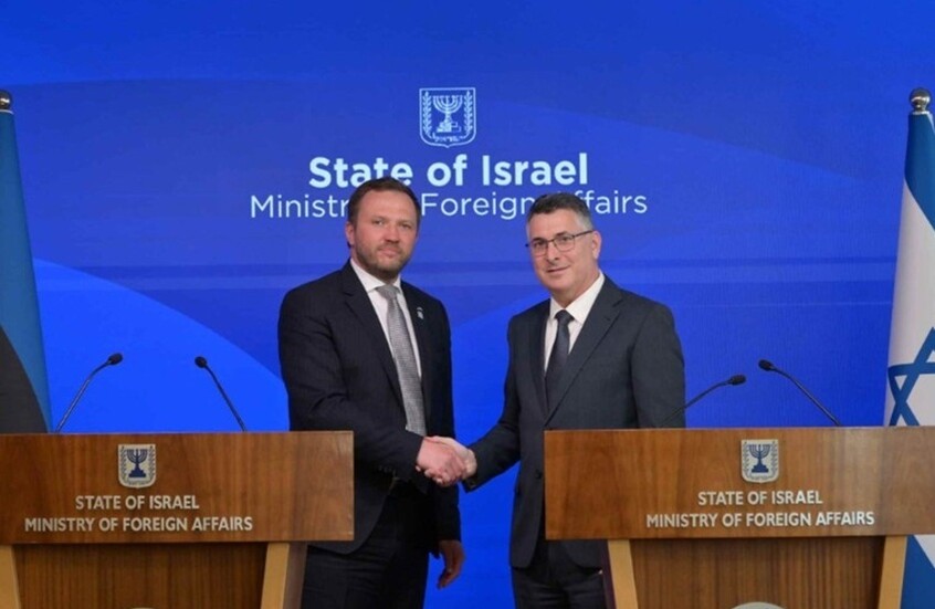 ساعر يسخر من غياب مجتبى خامنئي: غيابه صار محرجا