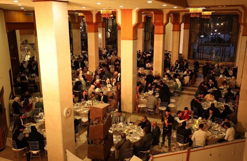 إفطار في دار الأوبرا بدمشق يثير جدلا وانتقادات من كتاب وفنانين حول هوية المكان