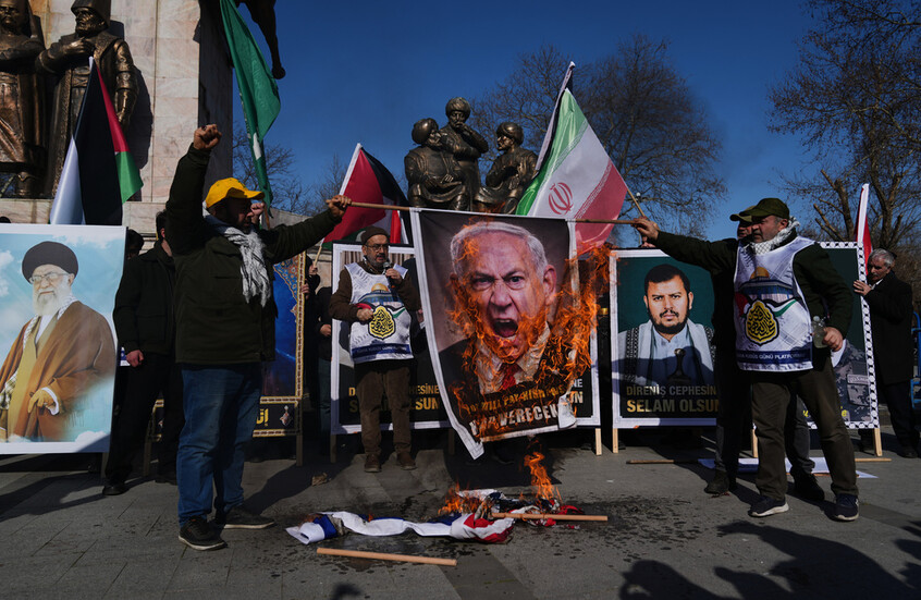 اجتماع أمني هام.. نتنياهو يصدر توجيها جديدا بشأن الاغتيالات وكشف تفاصيل بشأن لارجاني والباسيج