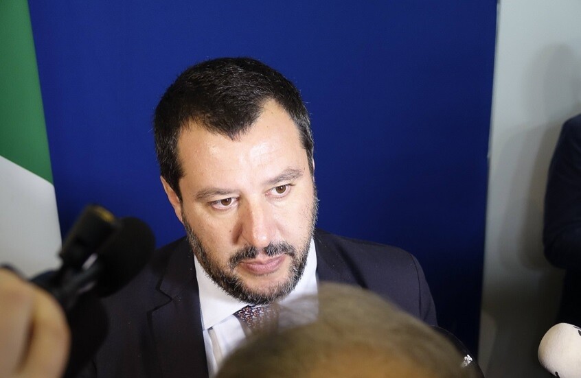 سالفيني ينتقد حظر الفنانين الروس: الفن والثقافة تقرب الشعوب لا تفرقها