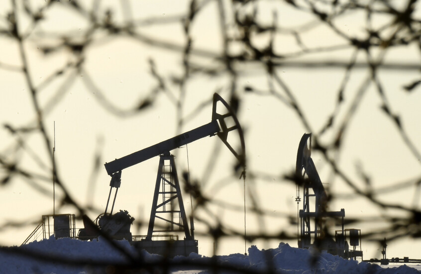 أسعار النفط تواصل صعودها وخام "برنت" عند أعلى مستوى في 10 أيام