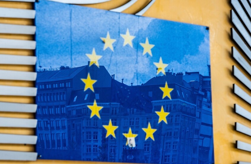 "بوليتيكو": القضية الرئيسية في قمة الاتحاد الأوروبي هي الطاقة وليست أوكرانيا