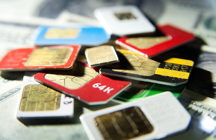 محتالون أوكرانيون يستغلون متاجر الإنترنت الصينية للحصول على شرائح SIM تعمل في روسيا