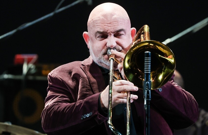 جيمس موريسون يشارك في "انتصار الجاز" في روسيا