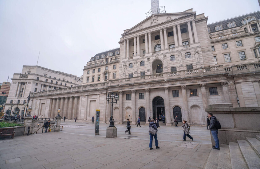 بنك إنجلترا يقرر الإبقاء على أسعار الفائدة دون تغيير