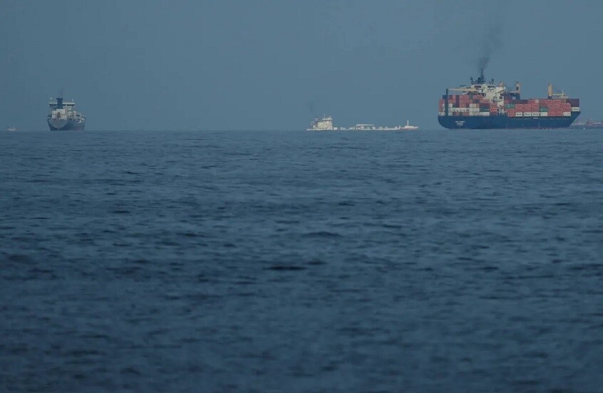 المنظمة البحرية الدولية تخطط لإجلاء السفن والبحارة من مضيق هرمز