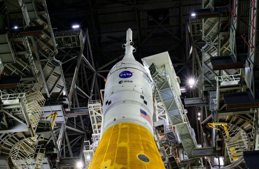 بلومبرغ: ناسا قد تقلص دور صاروخ "SLS" في مهمة أرتيميس القمرية المأهولة