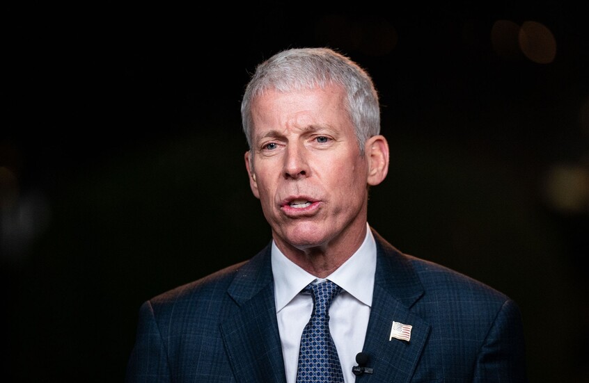 وزير الطاقة الأمريكي: سيبدأ النفط الإيراني بالوصول إلى الموانئ مع رفع العقوبات