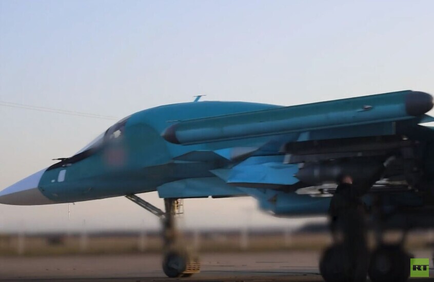 مقاتلة "سو-34" الروسية تستهدف مواقع لقوات العدو على الجبهة