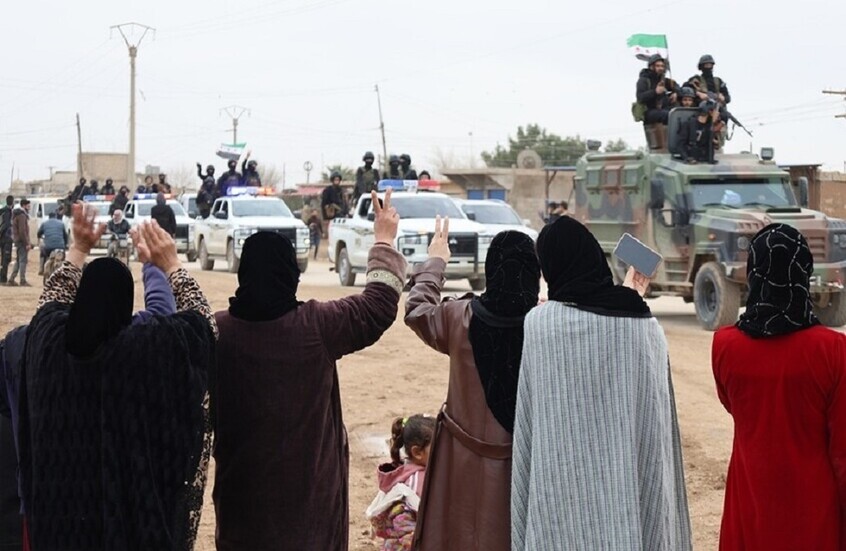 سوريا.. الإفراج عن 30 مقاتلة من قوات سوريا الديمقراطية