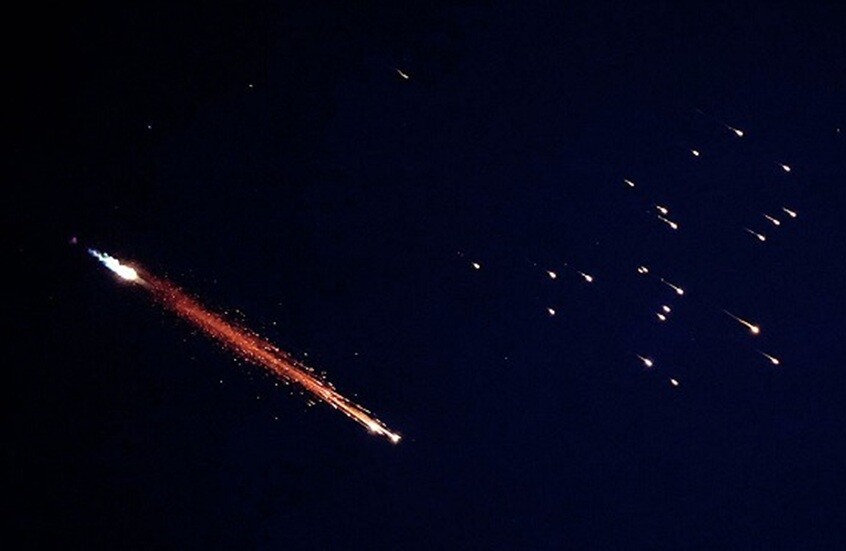 رصد إطلاق صواريخ من إيران نحو إسرائيل