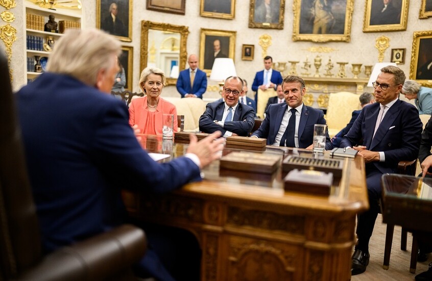 ترامب: على دول "الناتو" المساعدة في تأمين مضيق هرمز