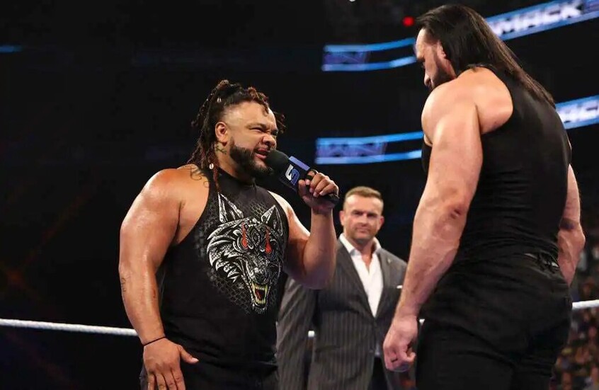 بعد نزال عنيف.. جاكوب فاتو وماكنتاير يسقطان من أعلى مبنى مرتفع (فيديو)