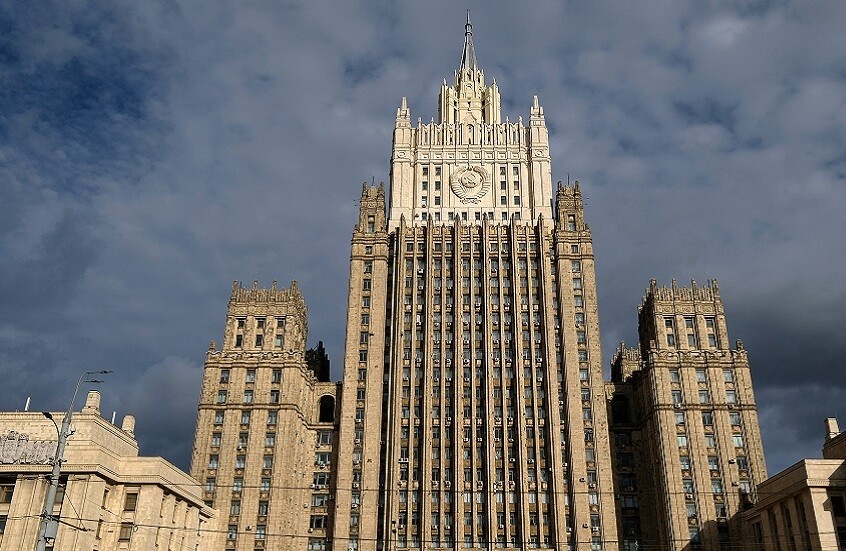 بعد الاستهداف الأمريكي الإسرائيلي لمنشأة نطنز.. موسكو تندد وتحذر من عواقبه المحتملة