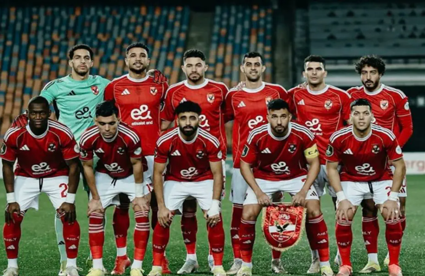 بعد ليلة مؤلمة للكرة المصرية.. علاء مبارك يعلق على إقصاء الأهلي ويكشف أسباب تراجع الأندية المصرية