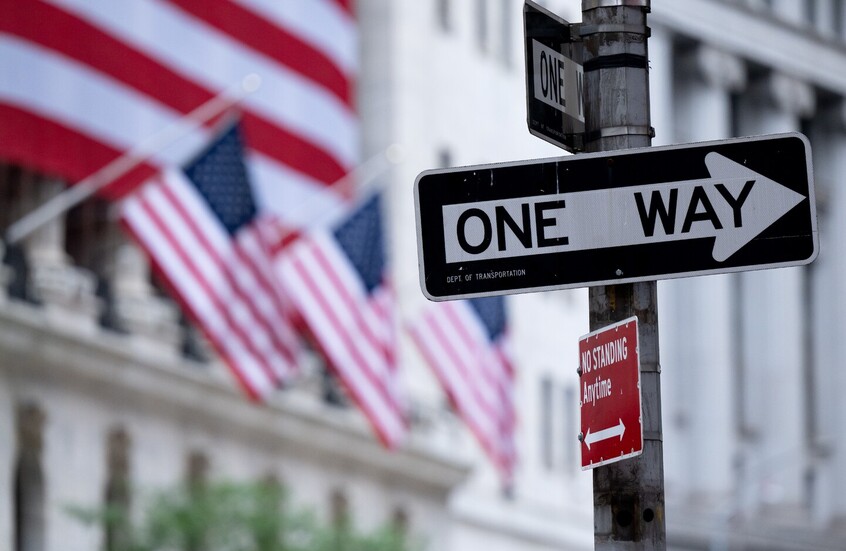 بورصة "وول ستريت" ترتفع بعد تمديد ترامب المهلة لإيران