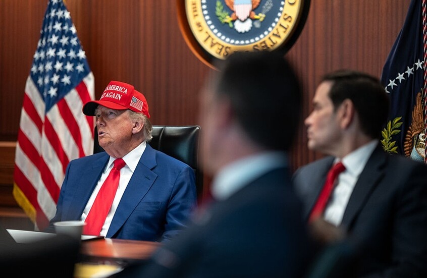 من أقنع ترامب باغتيال خامنئي قبل 48 ساعة من الحرب وكيف؟.. وكالة عالمية تكشف هويته!