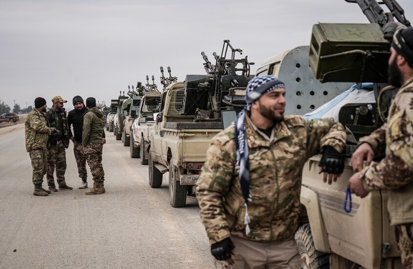 الجيش السوري: تعرضت إحدى قواعدنا لقصف صاروخي من الأراضي العراقية