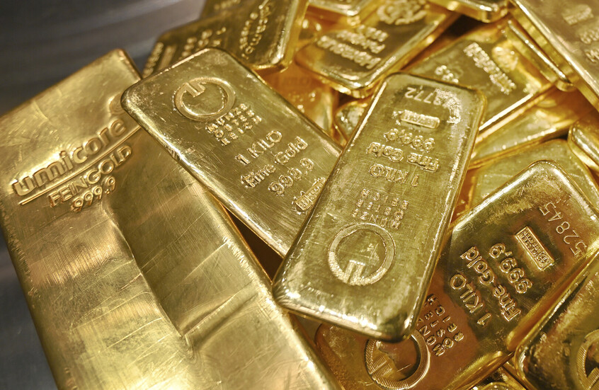 انخفاض الذهب مع تراجع رهانات خفض الفائدة