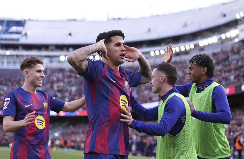 صدام بين الهلال السعودي وبرشلونة بسبب صفقة كانسيلو