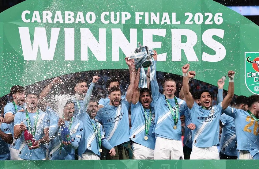 برشلونة يرصد مبلغا ضخما لضم النجم المصري من مانشستر سيتي