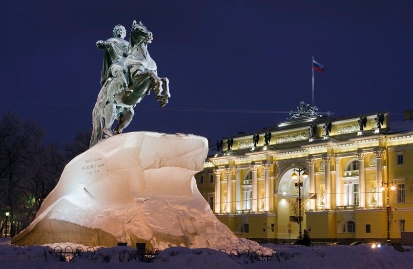 خلف عرش مزدوج.. كيف صنعت المؤامرات القيصر بطرس الأكبر؟