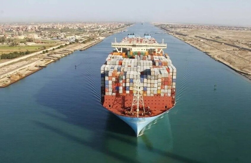 مصر.. قناة السويس تتحدى الطقس بعبور 39 سفينة وحمولات مليونية