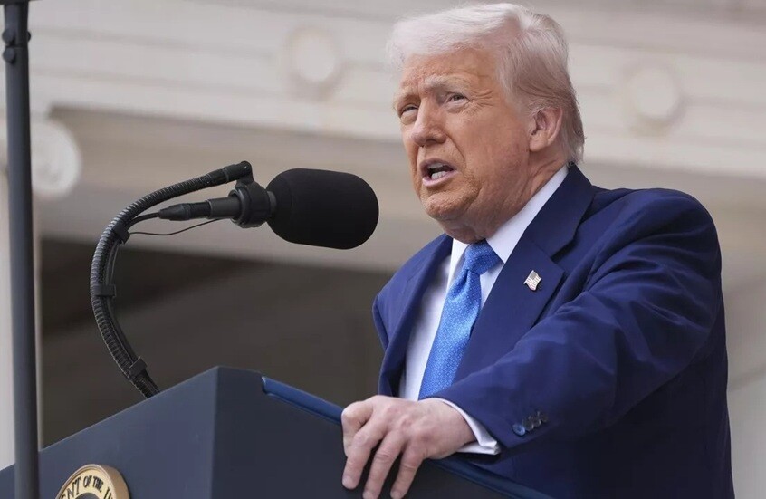 ترامب: إيران تتفاوض معنا وتريد اتفاقا "بشدة" لكنها تخشى شعبها ونحن ننتصر في الحرب