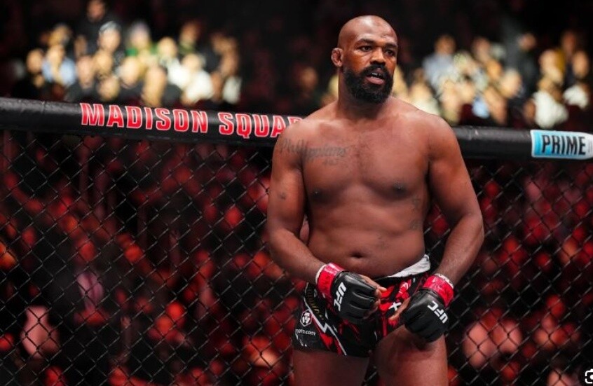 أسطورة القتال الحر جونز ينضم رسميا إلى دوري IBA للملاكمة بدون قفازات ويحل ضيفا مميزا في سان بطرسبورغ