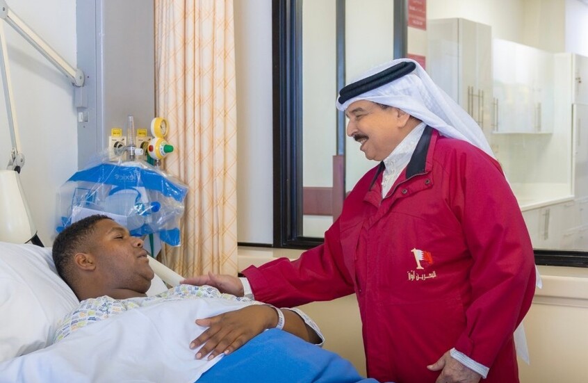 ملك البحرين يزور جرحى الهجمات الإيرانية (صور+ فيديو)