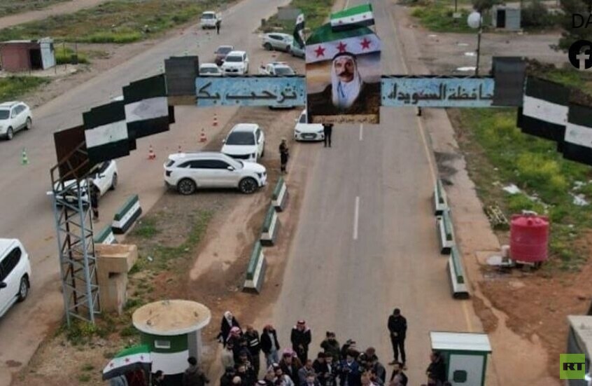 سوريا.. إزاحة الستار عن صورة سلطان باشا الأطرش في مدخل السويداء بحضور رسمي