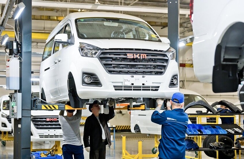 سيارات "لادا" تختبر السوق بعلامة تجارية جديدة