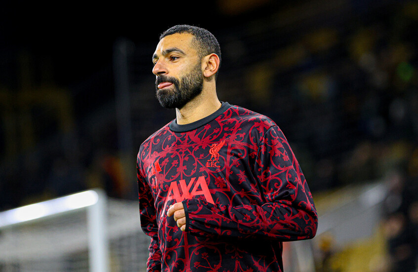 أندية كبرى تترقب.. وناد سعودي يحسم قراره بشأن صلاح