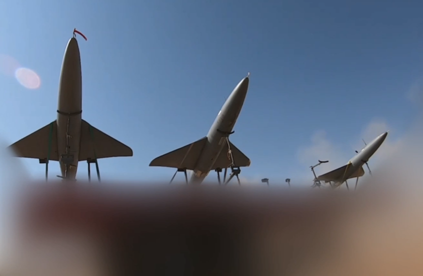 إيران تنشر لقطات لإطلاق مسيرات على أكبر مركز نقل للجيش الإسرائيلي في تل أبيب