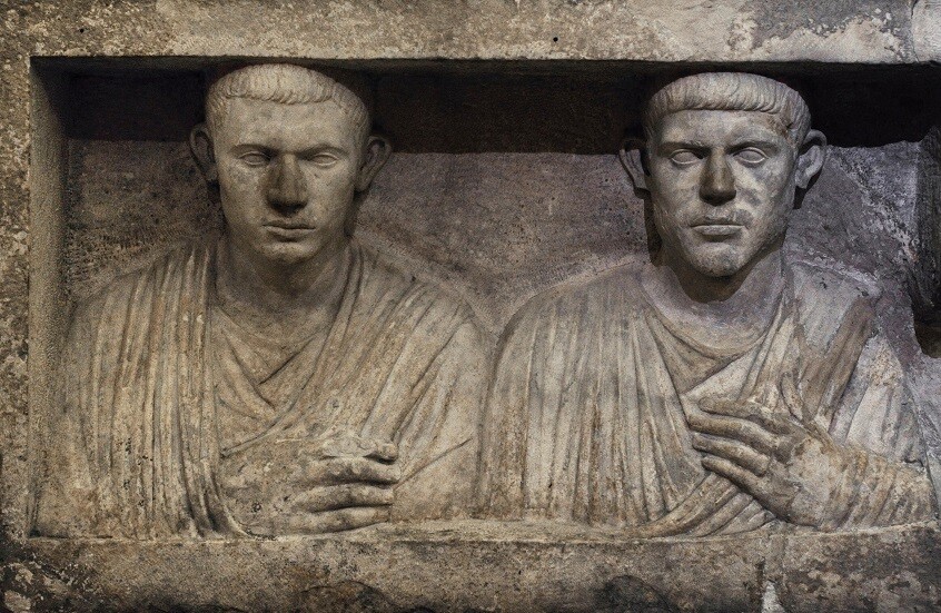 تلال جنائزية تكشف ملامح الحياة شمال غربي روسيا قبل ألف عام