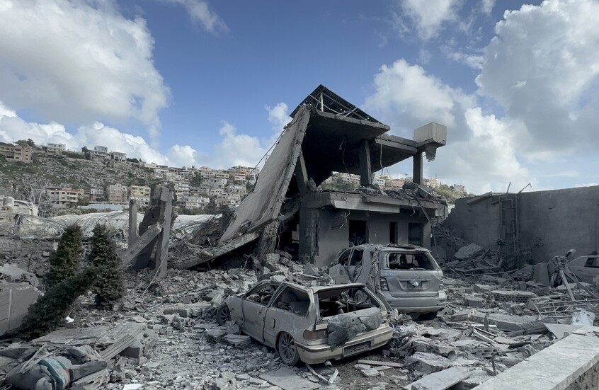 لبنان.. مقتل 49 شخصا وإصابة العشرات بالغارات الإسرائيلية المستمرة