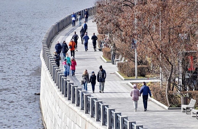 موسكو تحت موجة دفء غير مسبوقة.. حرارة مايو في مارس