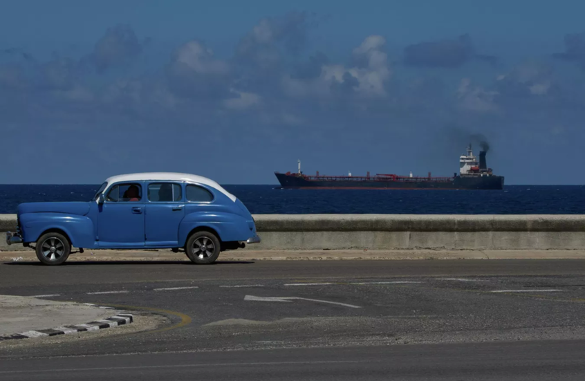 الناقلة الروسية "أناتولي كولودكين" تصل إلى كوبا