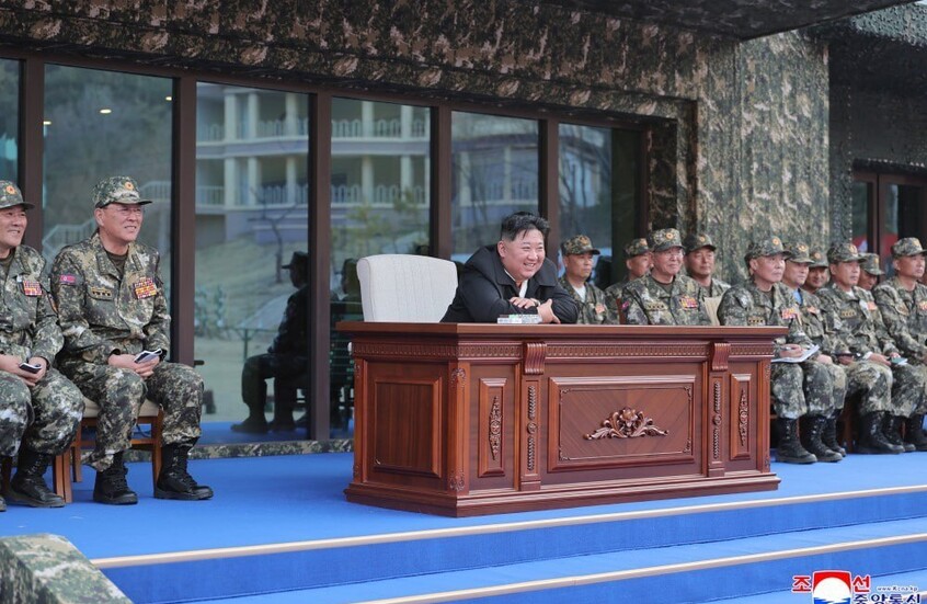 كيم يشرف على تدريبات وحدات النخبة في جيشه