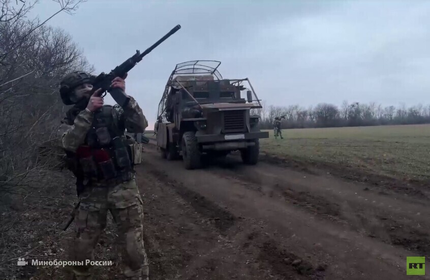 القوات الروسية تدمر تحصينات أوكرانية في اتجاه أوريخوفسكويه باستخدام صواريخ "Tornado-G"