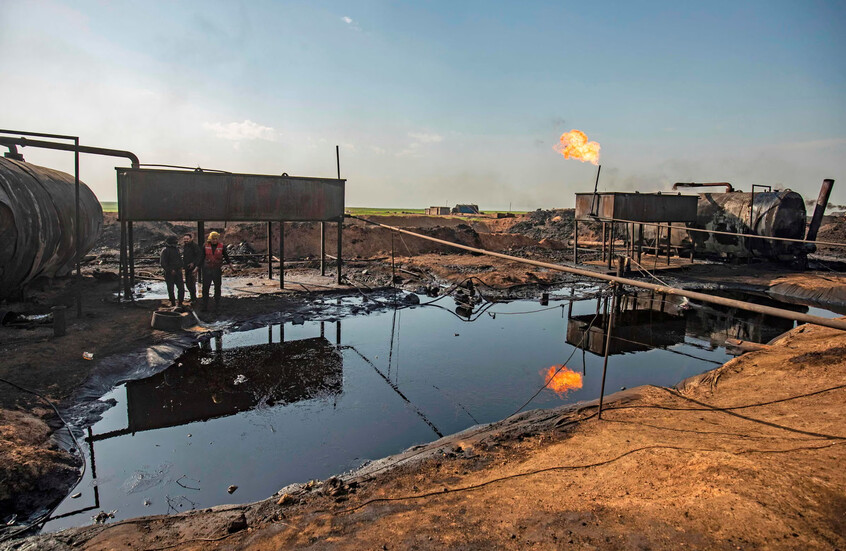 سوريا.. التعدي على خطوط النفط في ريف الحسكة ينذر بكارثة بيئية