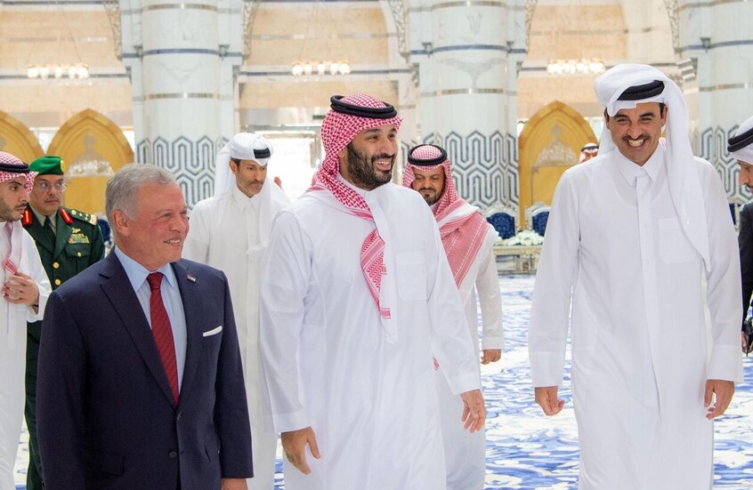 قمة جدة الثلاثية: هجمات إيران "آثمة" وتصعيد خطير يهدد الملاحة وأمن الطاقة العالمي